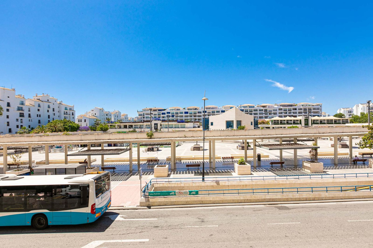 Se vende Apartamento Planta Media de 2 dormitorios en Costa Del Sol, Málaga, España