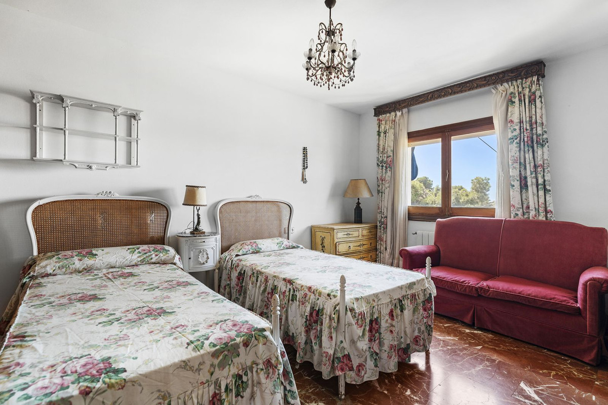 8 Bed Townhouse for sale in El Candado Málaga Ciudad, Málaga, Spain