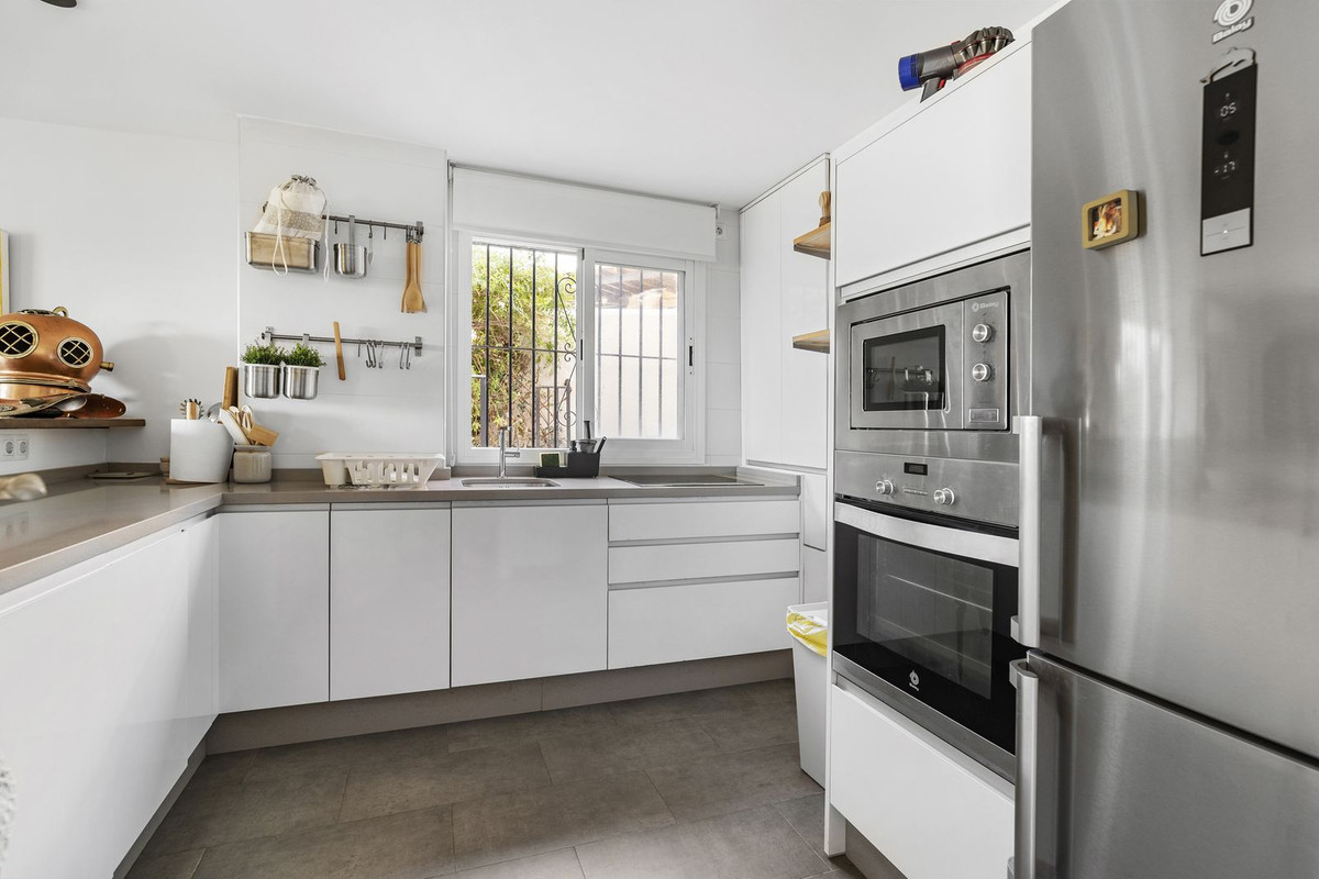 8 Bed Townhouse for sale in El Candado Málaga Ciudad, Málaga, Spain