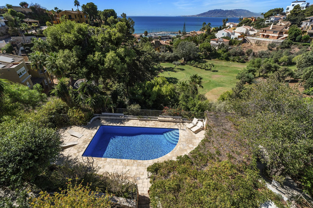 8 Bed Townhouse for sale in El Candado Málaga Ciudad, Málaga, Spain