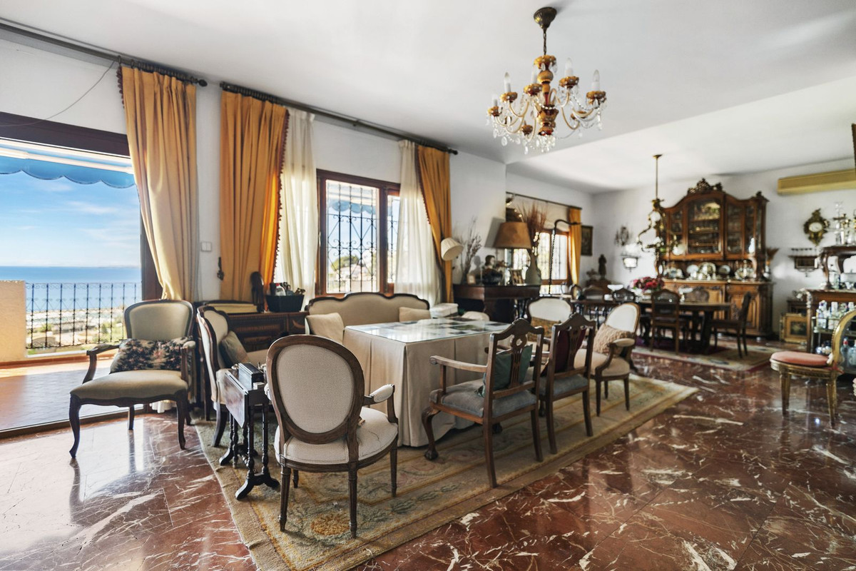 8 Bed Townhouse for sale in El Candado Málaga Ciudad, Málaga, Spain