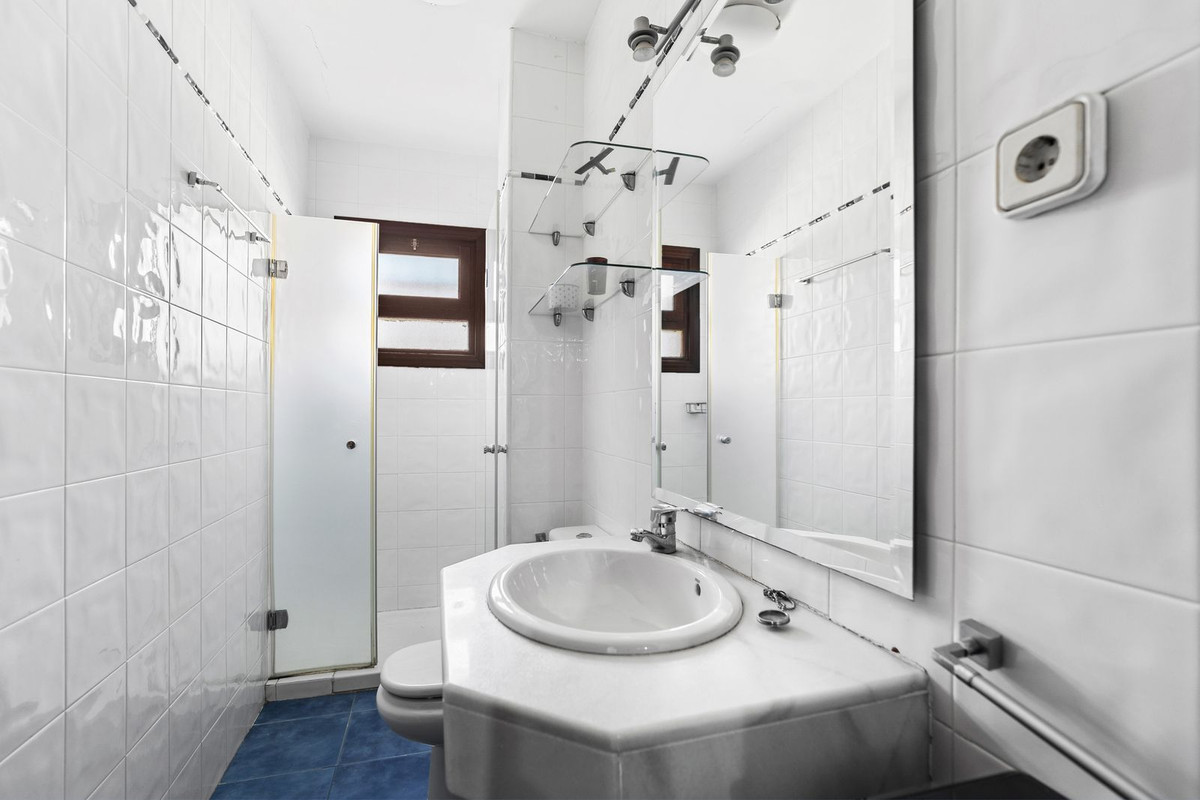 8 Bed Townhouse for sale in El Candado Málaga Ciudad, Málaga, Spain