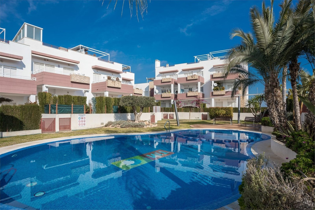 2 Bed Apartment for sale in La Ciñuelica Costa Blanca, Alicante, Spain