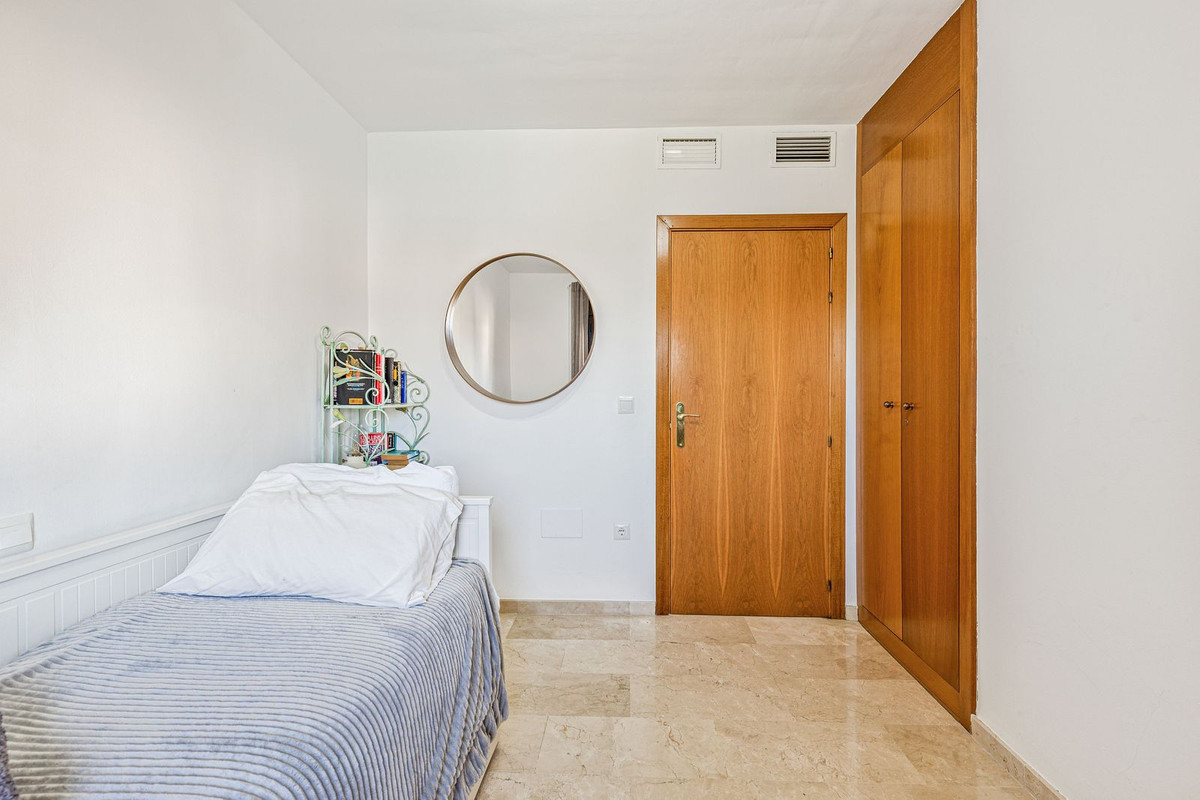 3 Bed Apartment for sale in Estepona Costa Del Sol, Málaga, Spain
