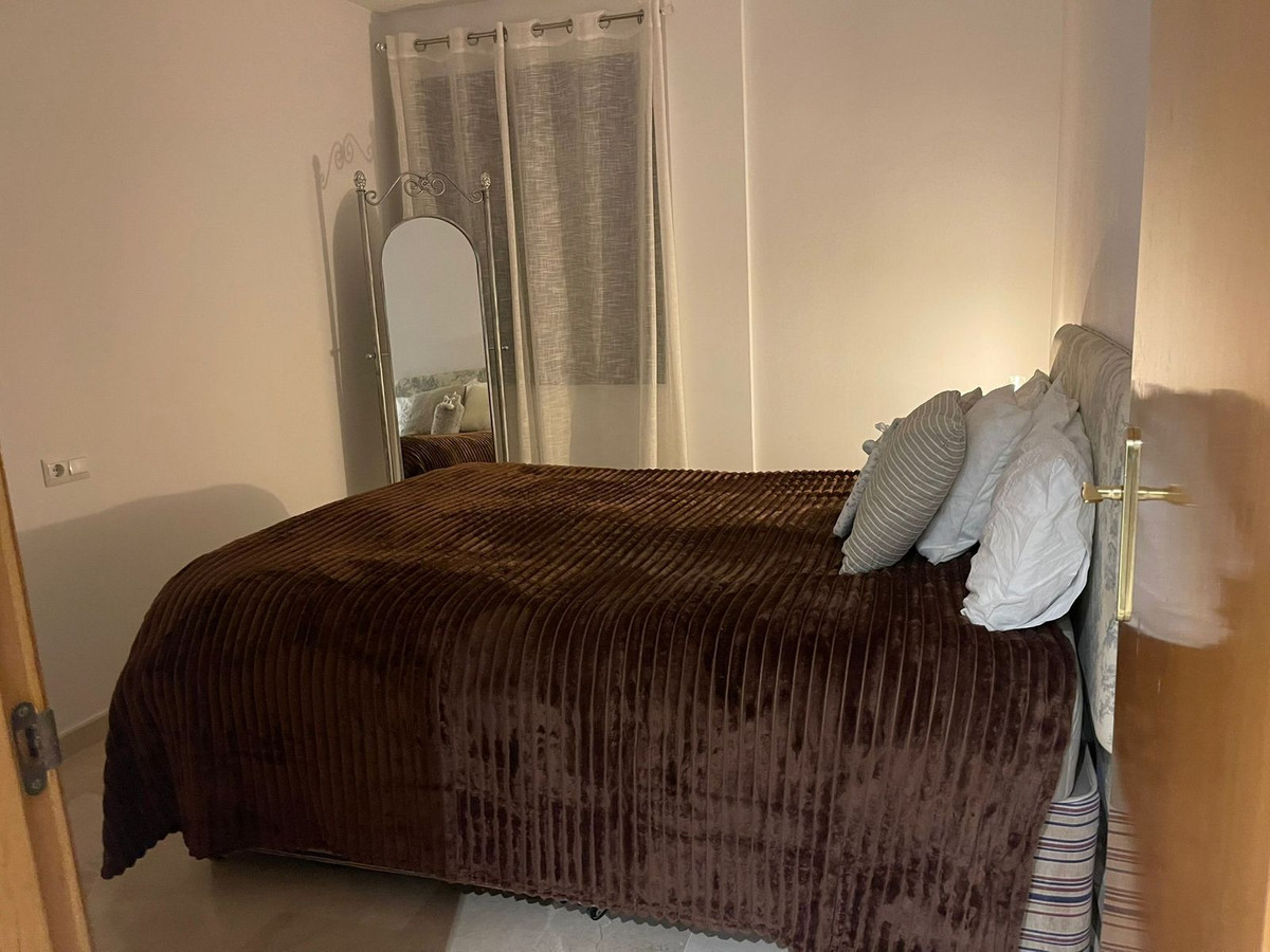 3 Bed Apartment for sale in Estepona Costa Del Sol, Málaga, Spain