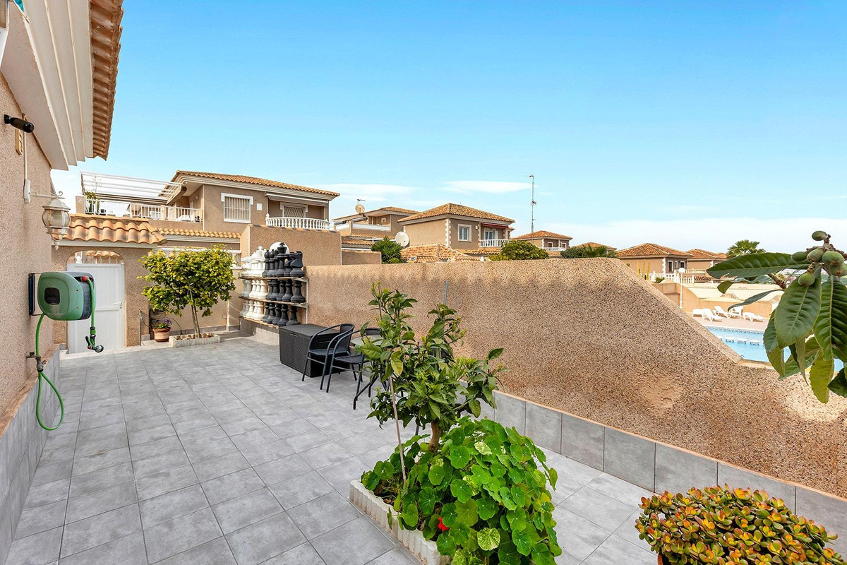 5 Bed Townhouse for sale in Torrevieja Costa Blanca, Alicante, Spain