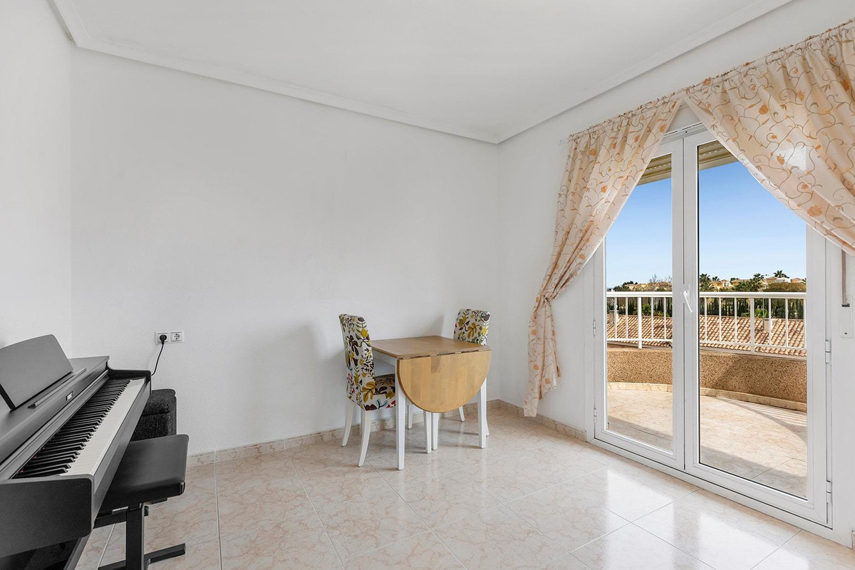 5 Bed Townhouse for sale in Torrevieja Costa Blanca, Alicante, Spain