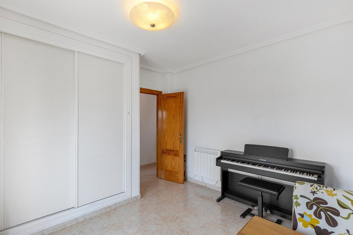 5 Bed Townhouse for sale in Torrevieja Costa Blanca, Alicante, Spain