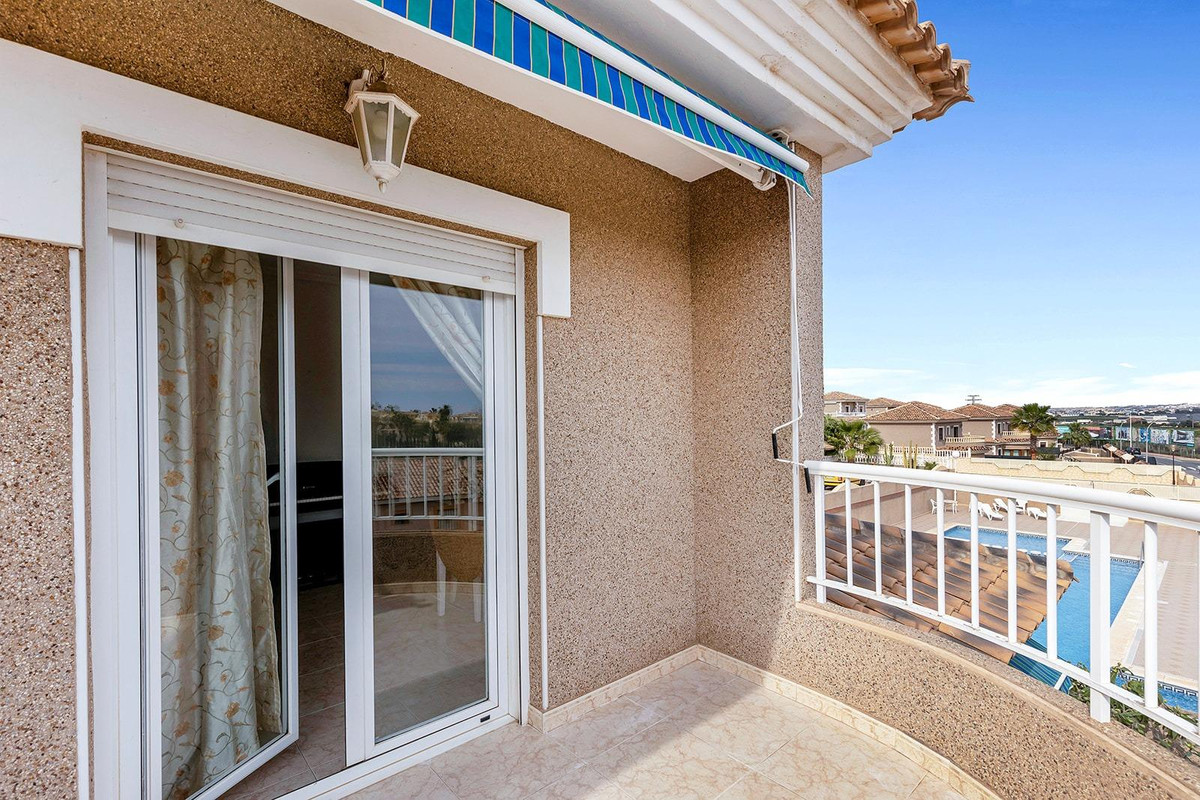 5 Bed Townhouse for sale in Torrevieja Costa Blanca, Alicante, Spain