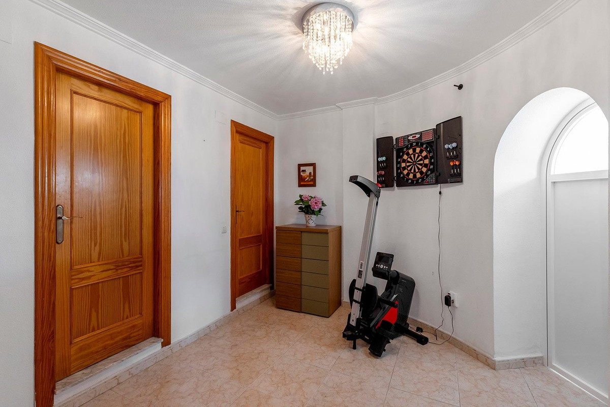 5 Bed Townhouse for sale in Torrevieja Costa Blanca, Alicante, Spain