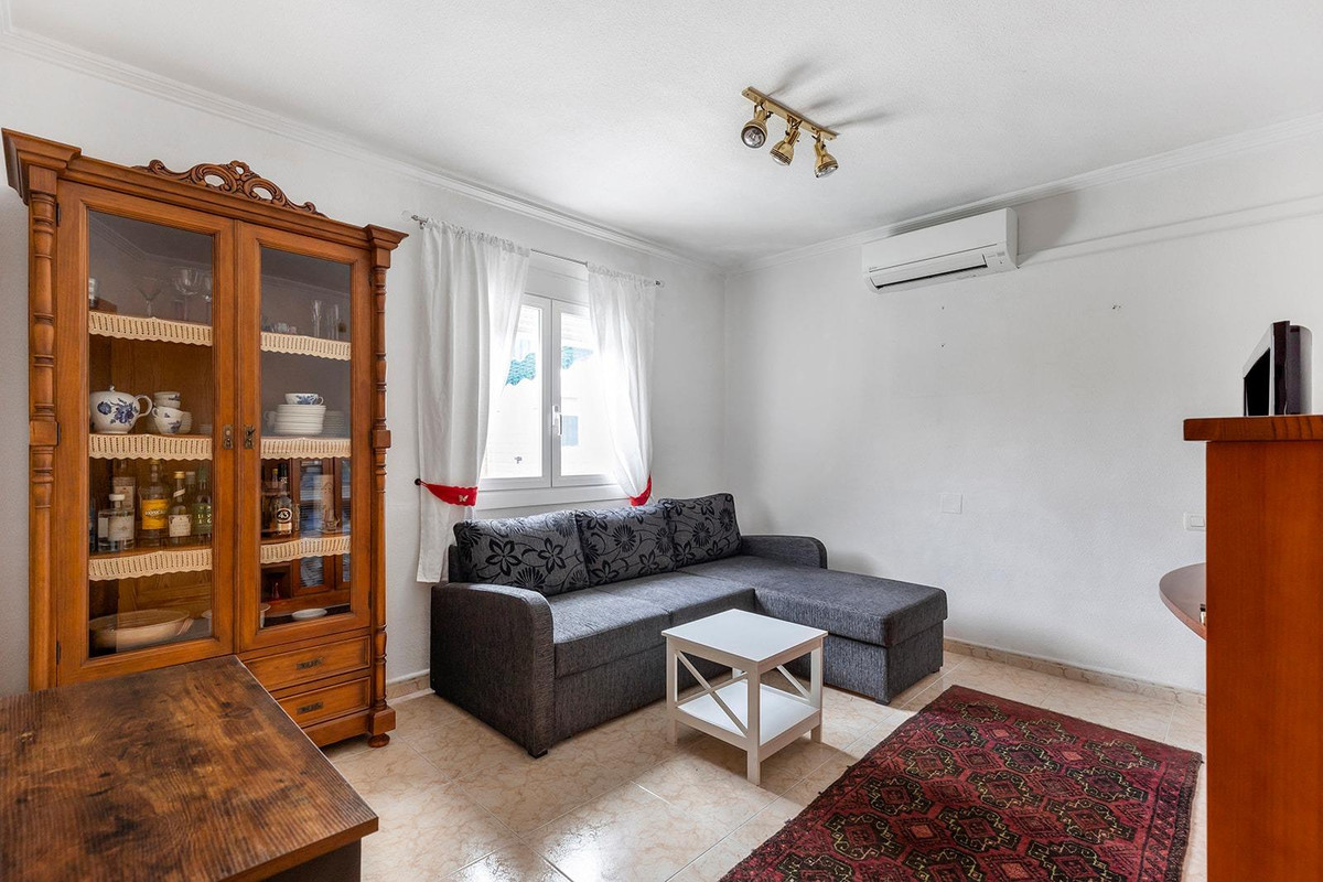 5 Bed Townhouse for sale in Torrevieja Costa Blanca, Alicante, Spain