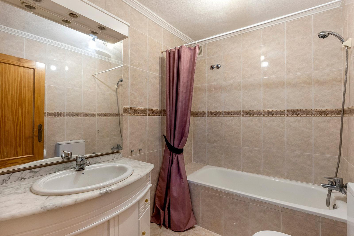5 Bed Townhouse for sale in Torrevieja Costa Blanca, Alicante, Spain
