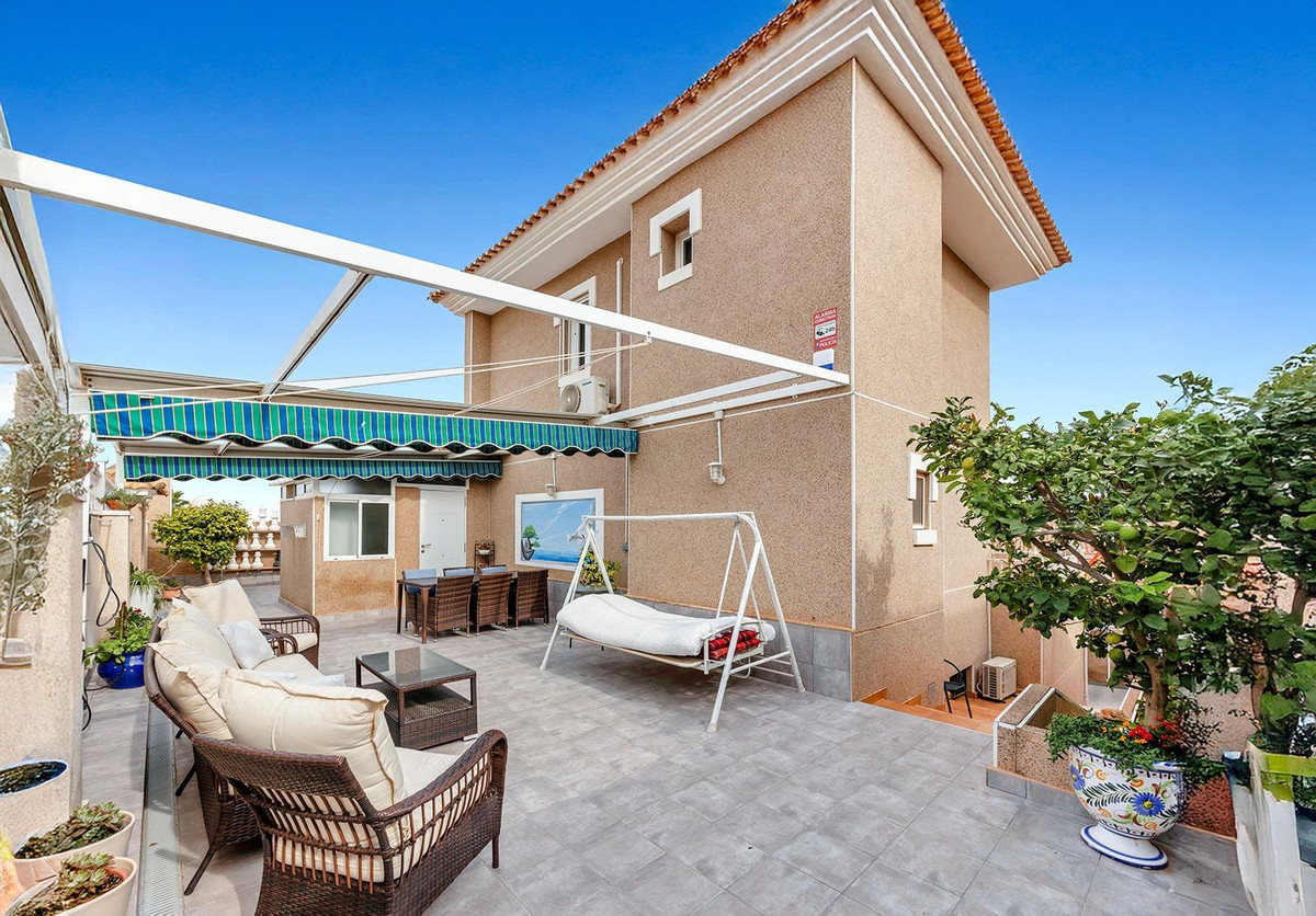 5 Bed Townhouse for sale in Torrevieja Costa Blanca, Alicante, Spain