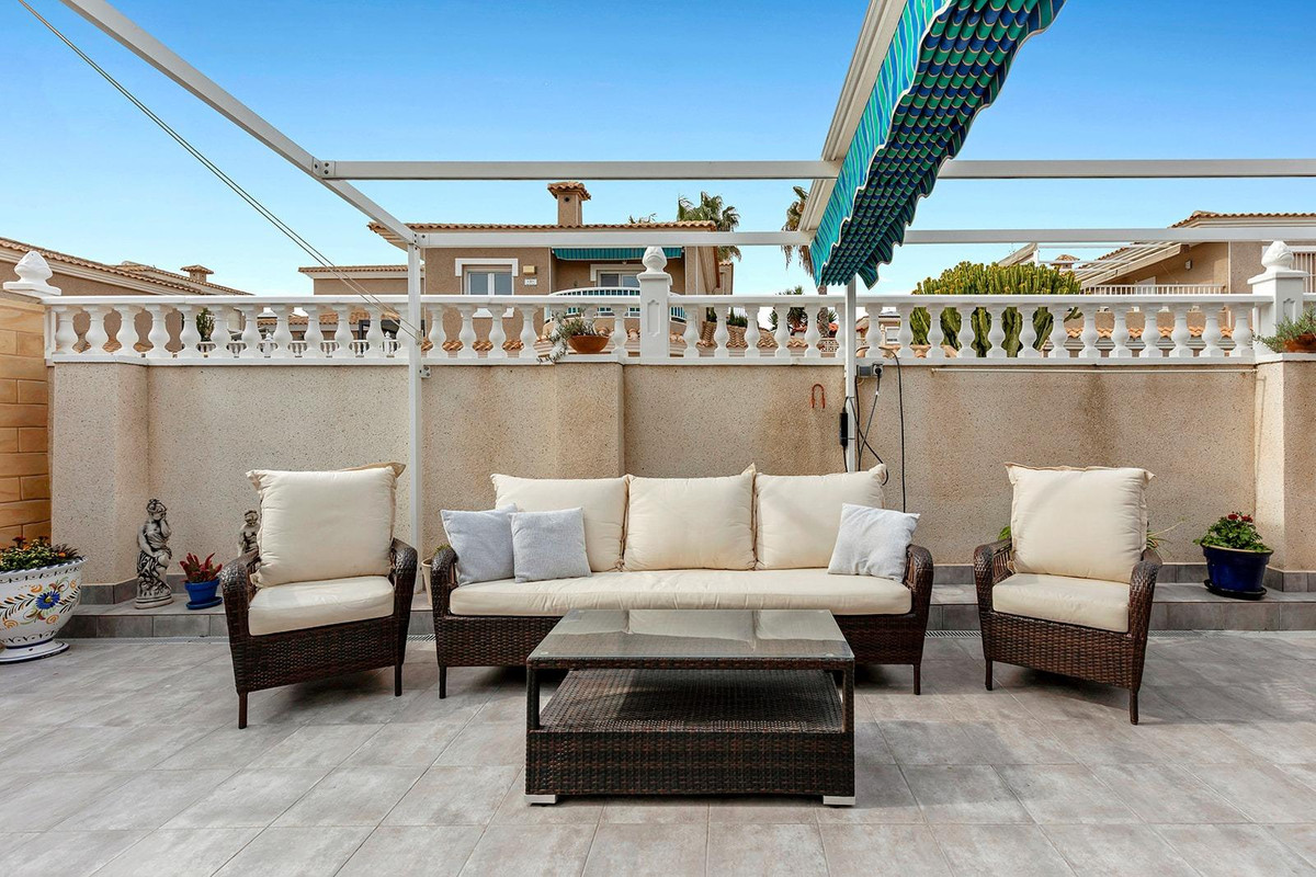 5 Bed Townhouse for sale in Torrevieja Costa Blanca, Alicante, Spain