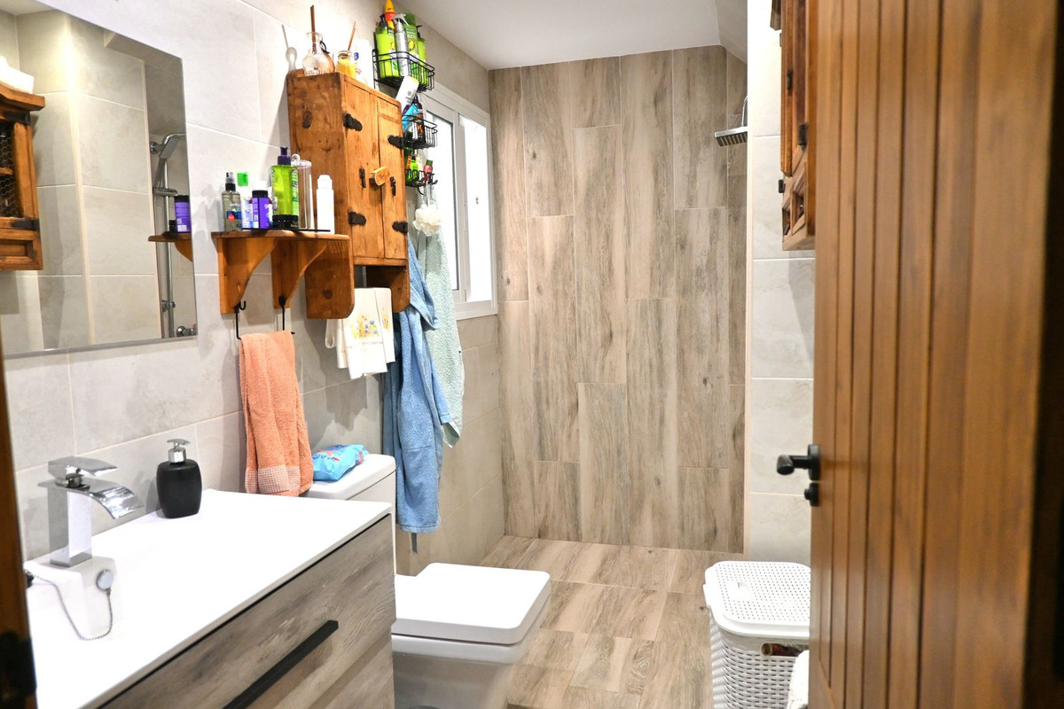 Se vende Apartamento Planta Baja de 3 dormitorios en Costa Del Sol, Málaga, España