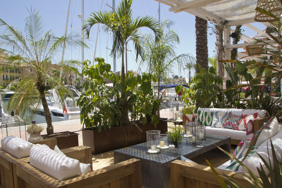 Se vende Local comercial  en Costa Del Sol, Cadiz, España