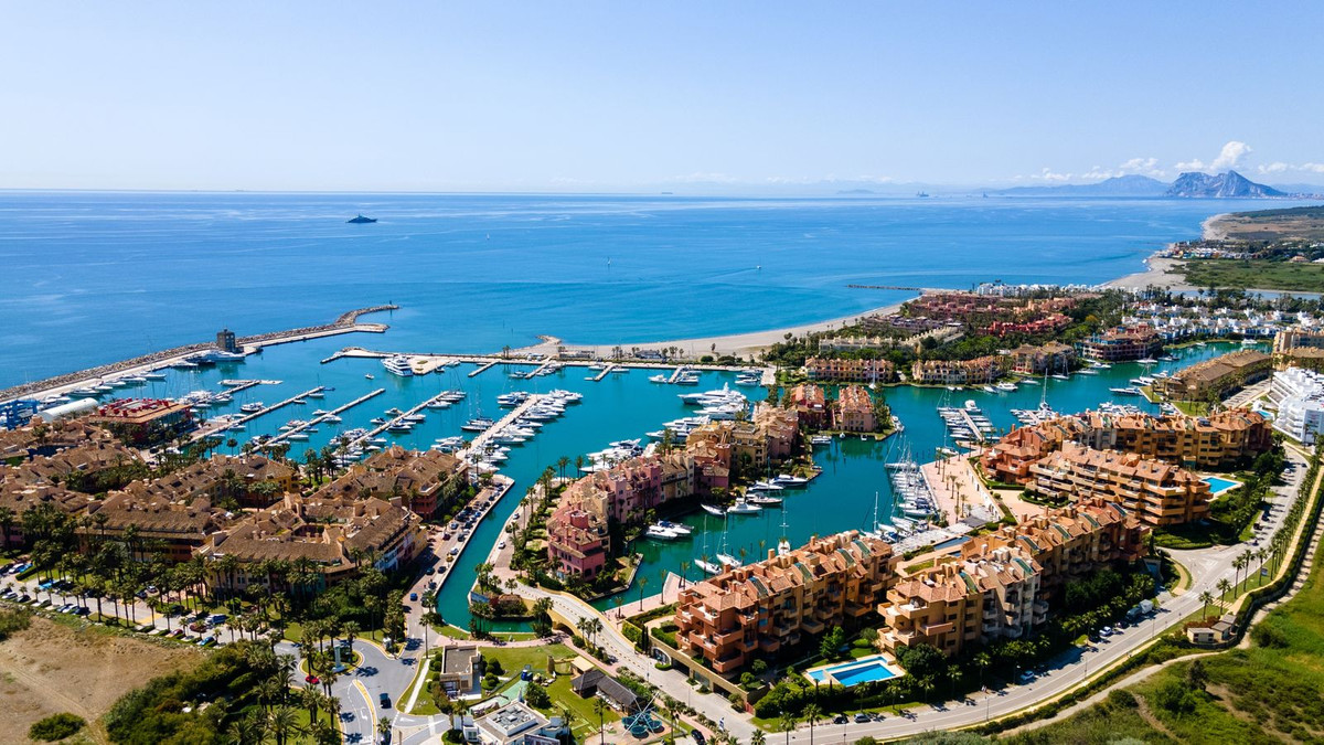 Se vende Local comercial  en Costa Del Sol, Cadiz, España