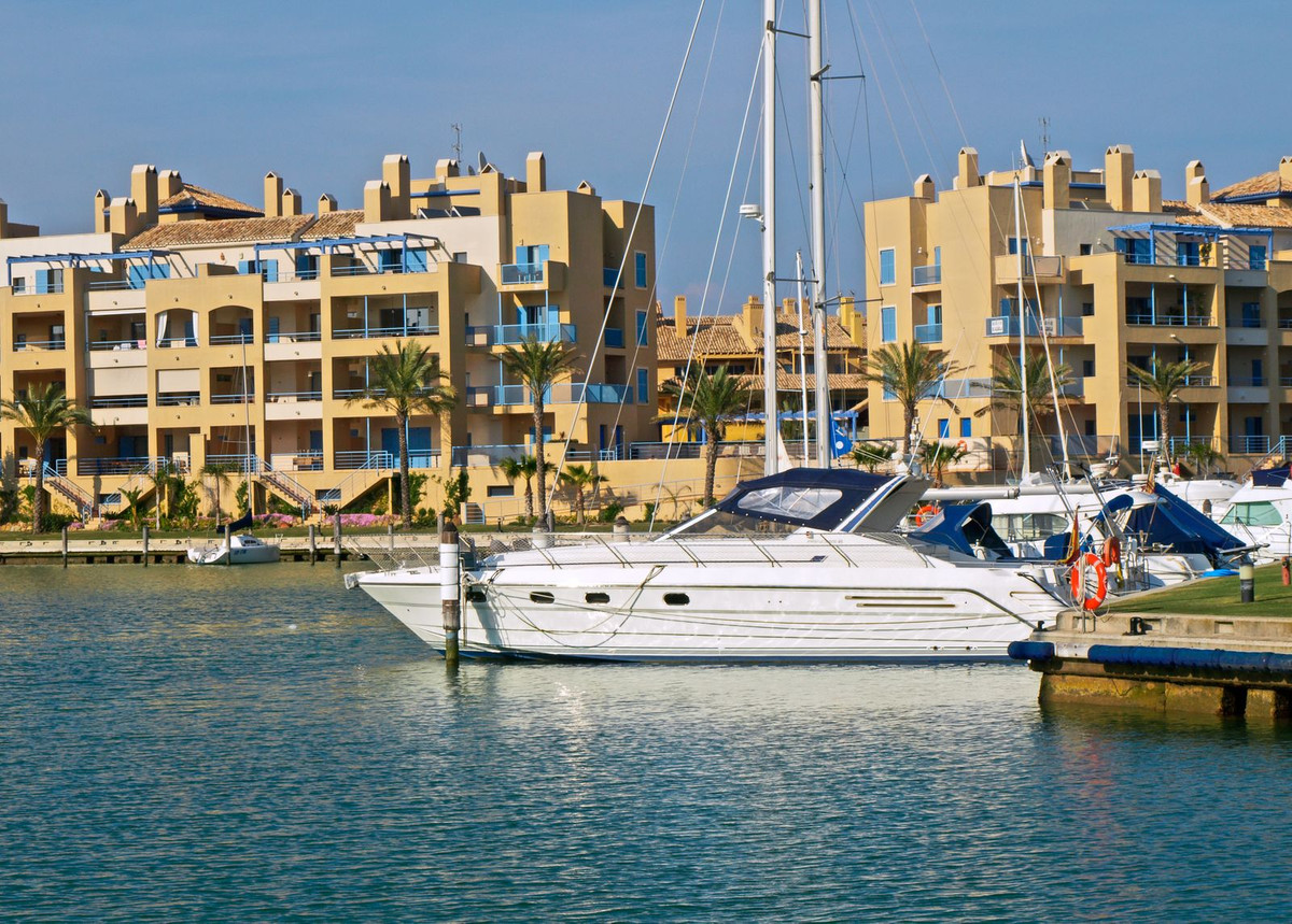 Se vende Local comercial  en Costa Del Sol, Cadiz, España
