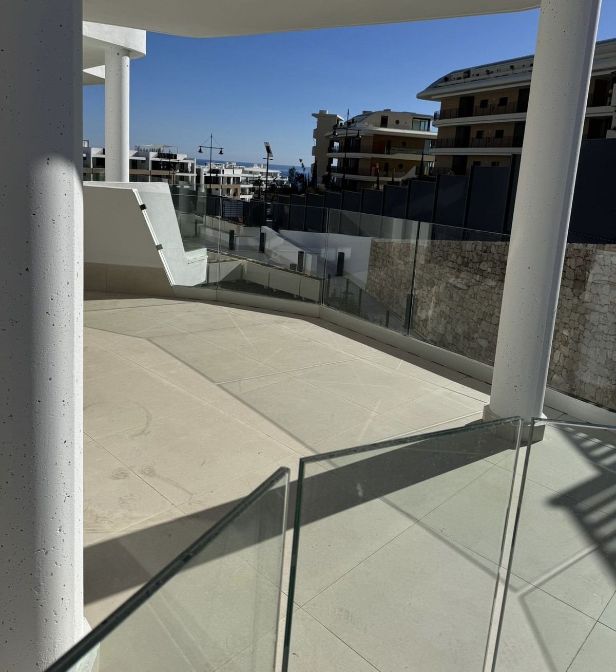 Se vende Apartamento Planta Media de 3 dormitorios en Costa Del Sol, Málaga, España