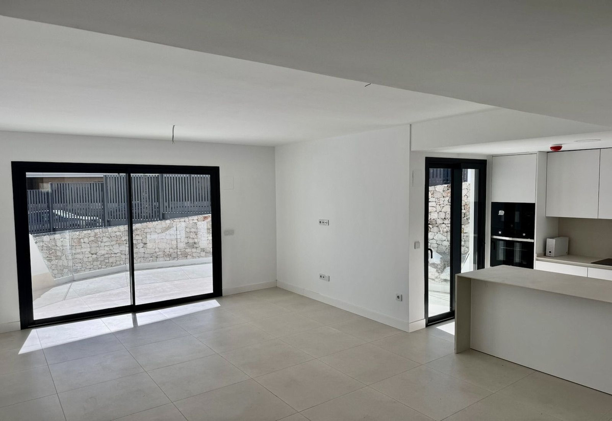 Se vende Apartamento Planta Media de 3 dormitorios en Costa Del Sol, Málaga, España