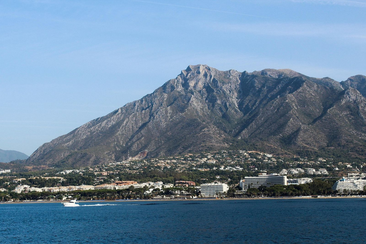 Plots for sale in Marbella Costa Del Sol, Málaga, Spain
