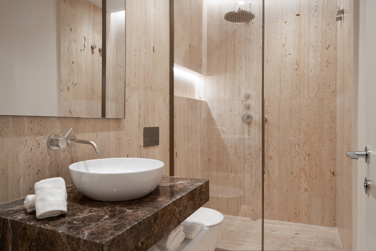 Se vende Apartamento Planta Baja de 4 dormitorios en Costa Del Sol, Málaga, España