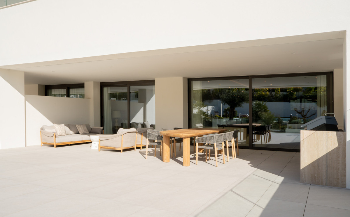 Se vende Apartamento Planta Baja de 4 dormitorios en Costa Del Sol, Málaga, España