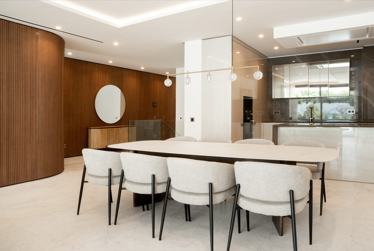 Se vende Apartamento Planta Baja de 4 dormitorios en Costa Del Sol, Málaga, España