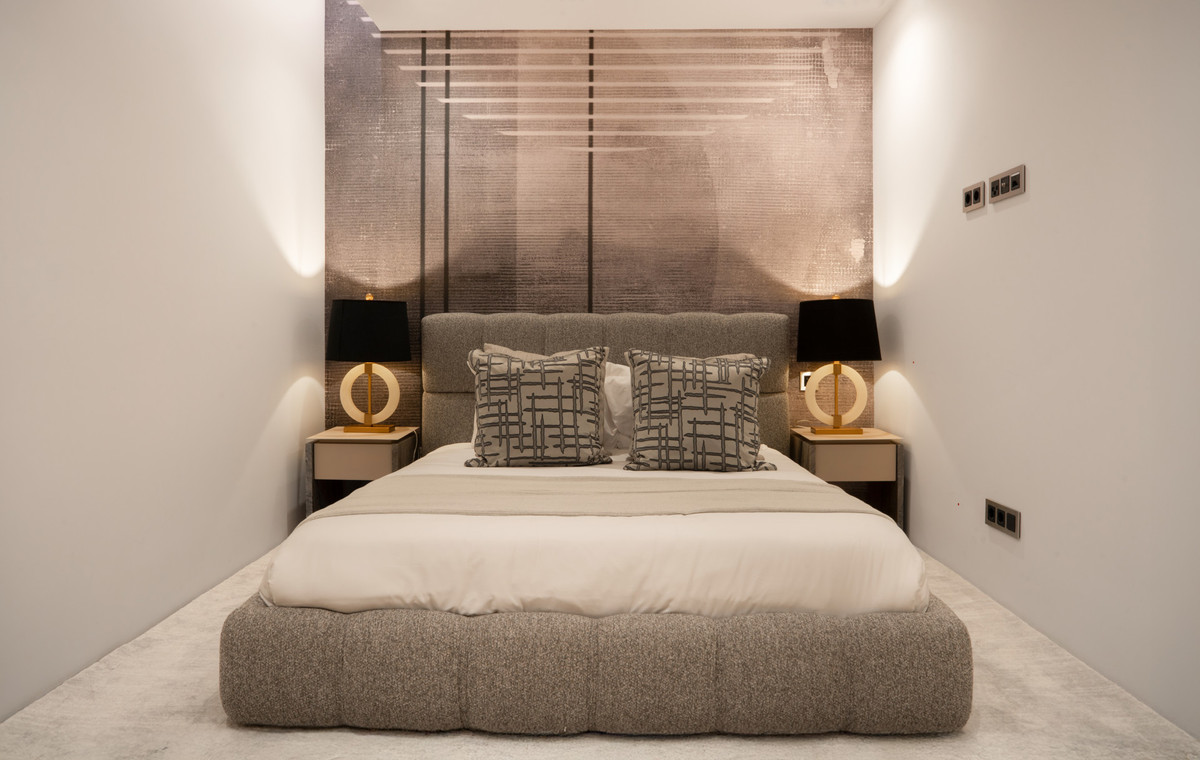 4 Bed Apartment for sale in The Golden Mile Costa Del Sol, Málaga, Spain