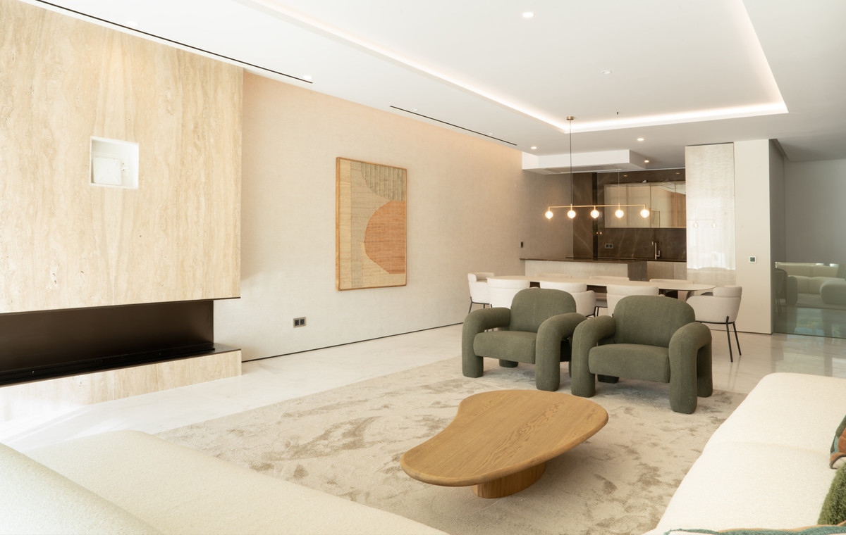 4 Bed Apartment for sale in The Golden Mile Costa Del Sol, Málaga, Spain