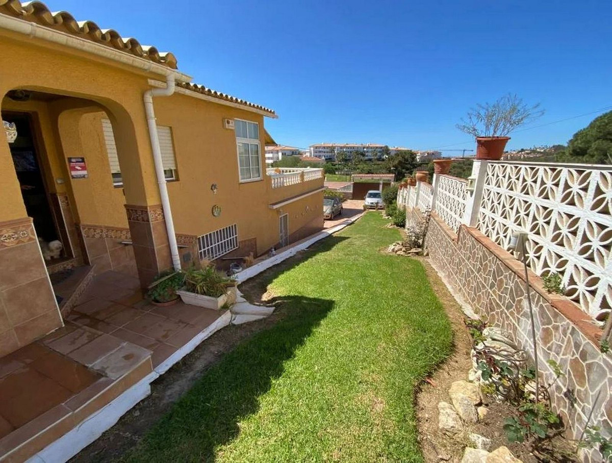 3 Bed Townhouse for sale in El Faro Costa Del Sol, Málaga, Spain