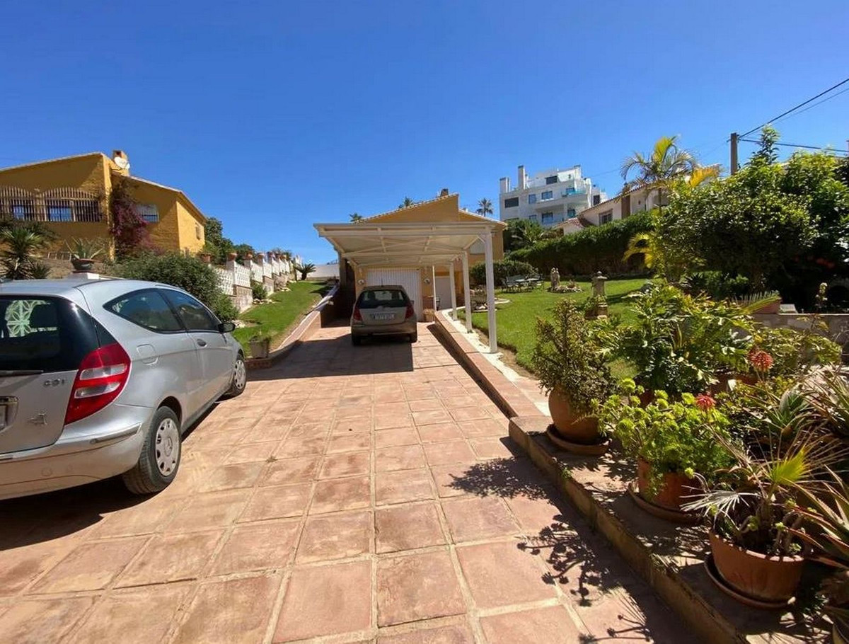 3 Bed Townhouse for sale in El Faro Costa Del Sol, Málaga, Spain