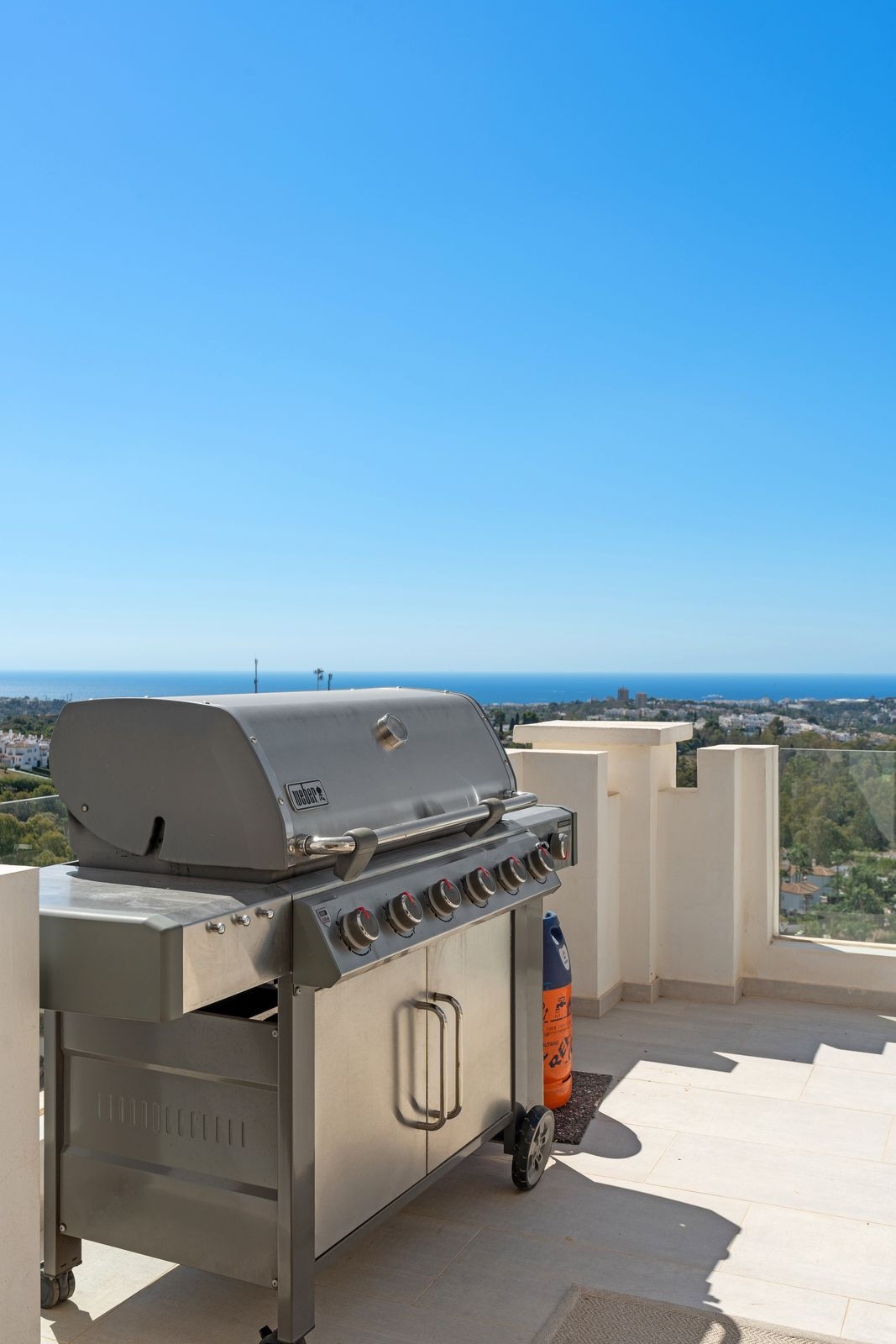 2 Bed Apartment for sale in Nueva Andalucía Costa Del Sol, Málaga, Spain