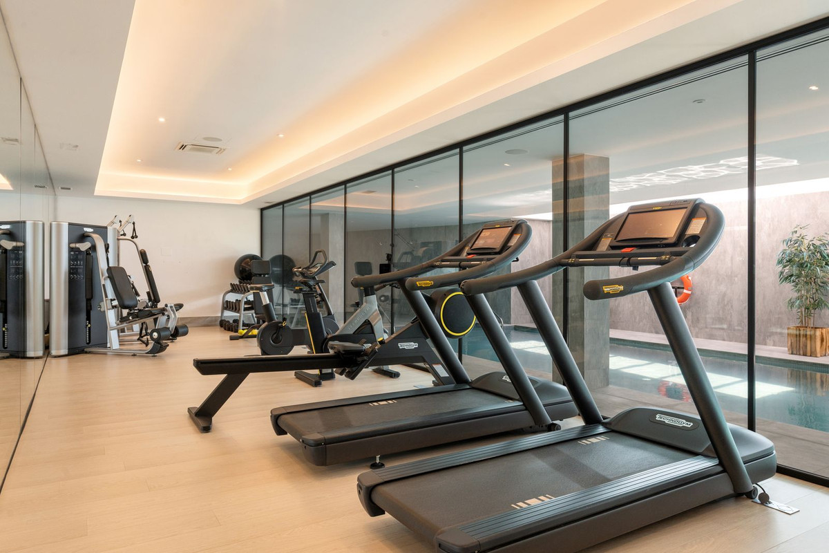 2 Bed Apartment for sale in Nueva Andalucía Costa Del Sol, Málaga, Spain