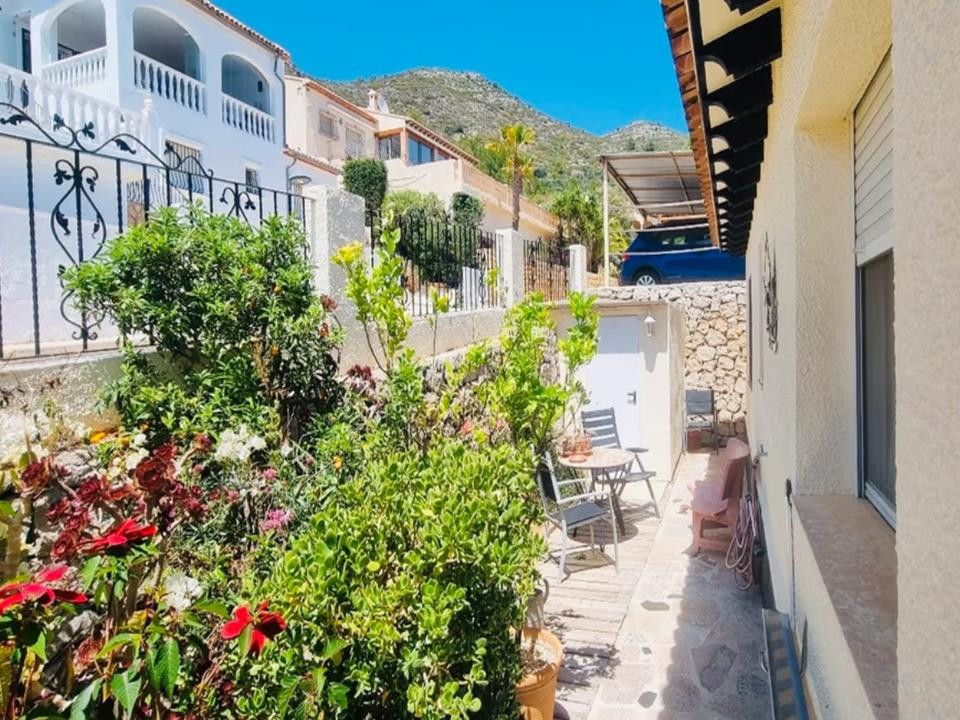 4 Bed Townhouse for sale in Jalon Costa Blanca, Alicante, Spain