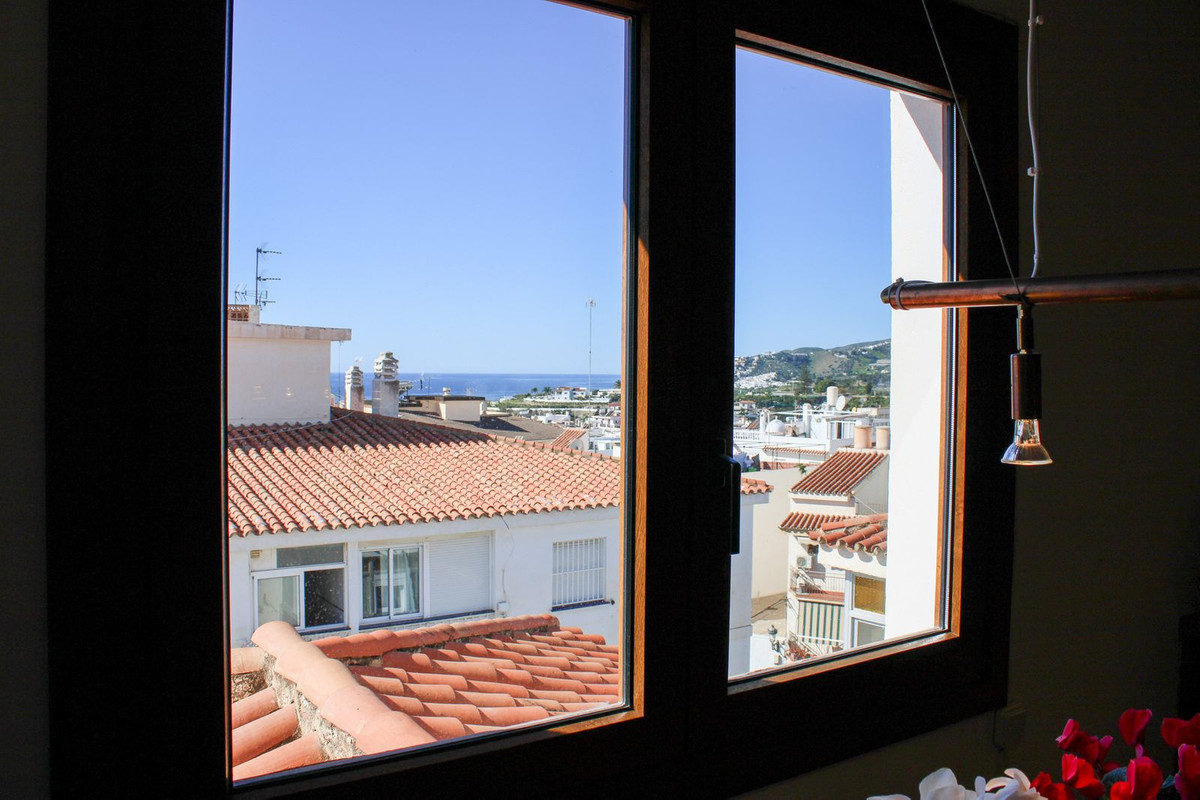 3 Bed Apartment for sale in Nerja Costa Del Sol East, Málaga, Spain