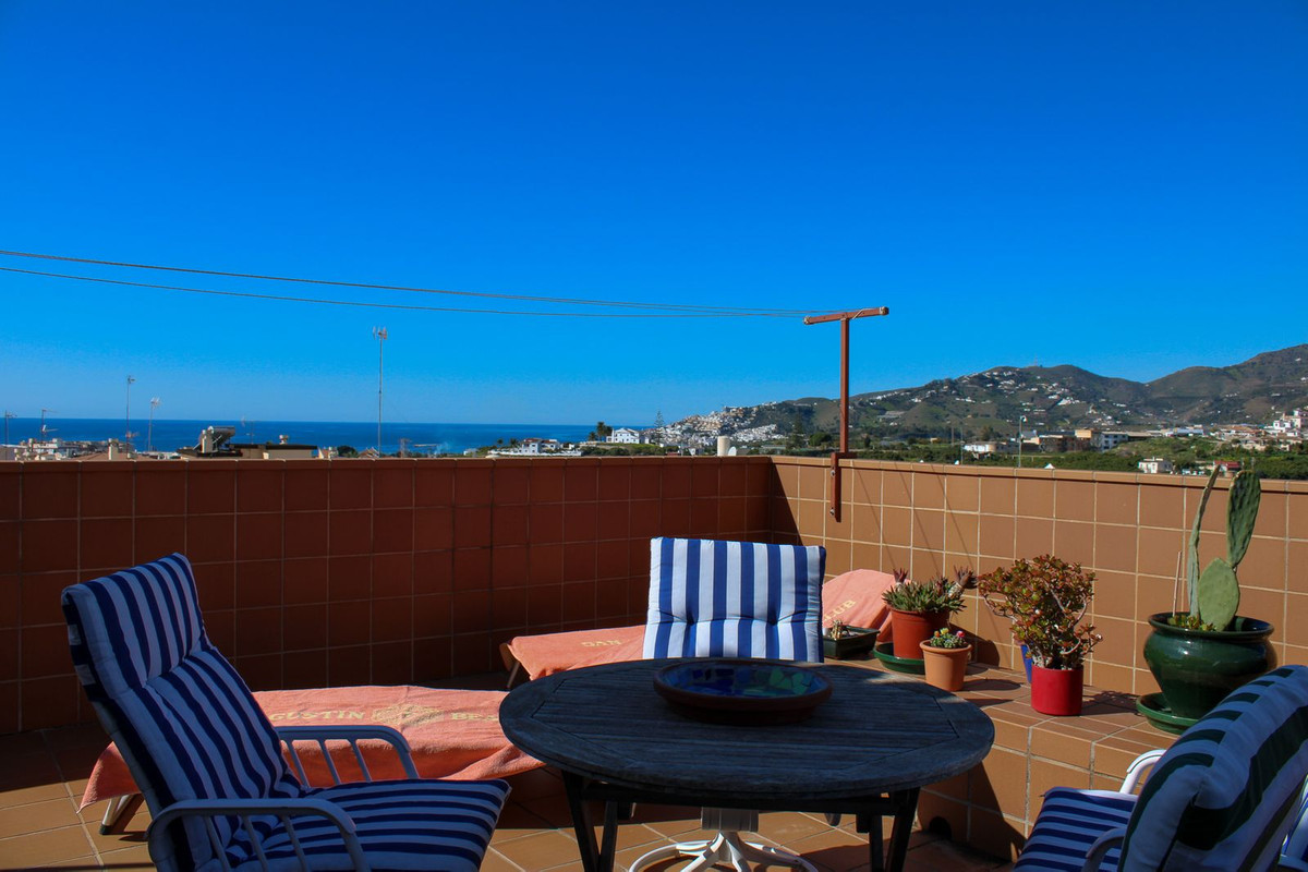 3 Bed Apartment for sale in Nerja Costa Del Sol East, Málaga, Spain