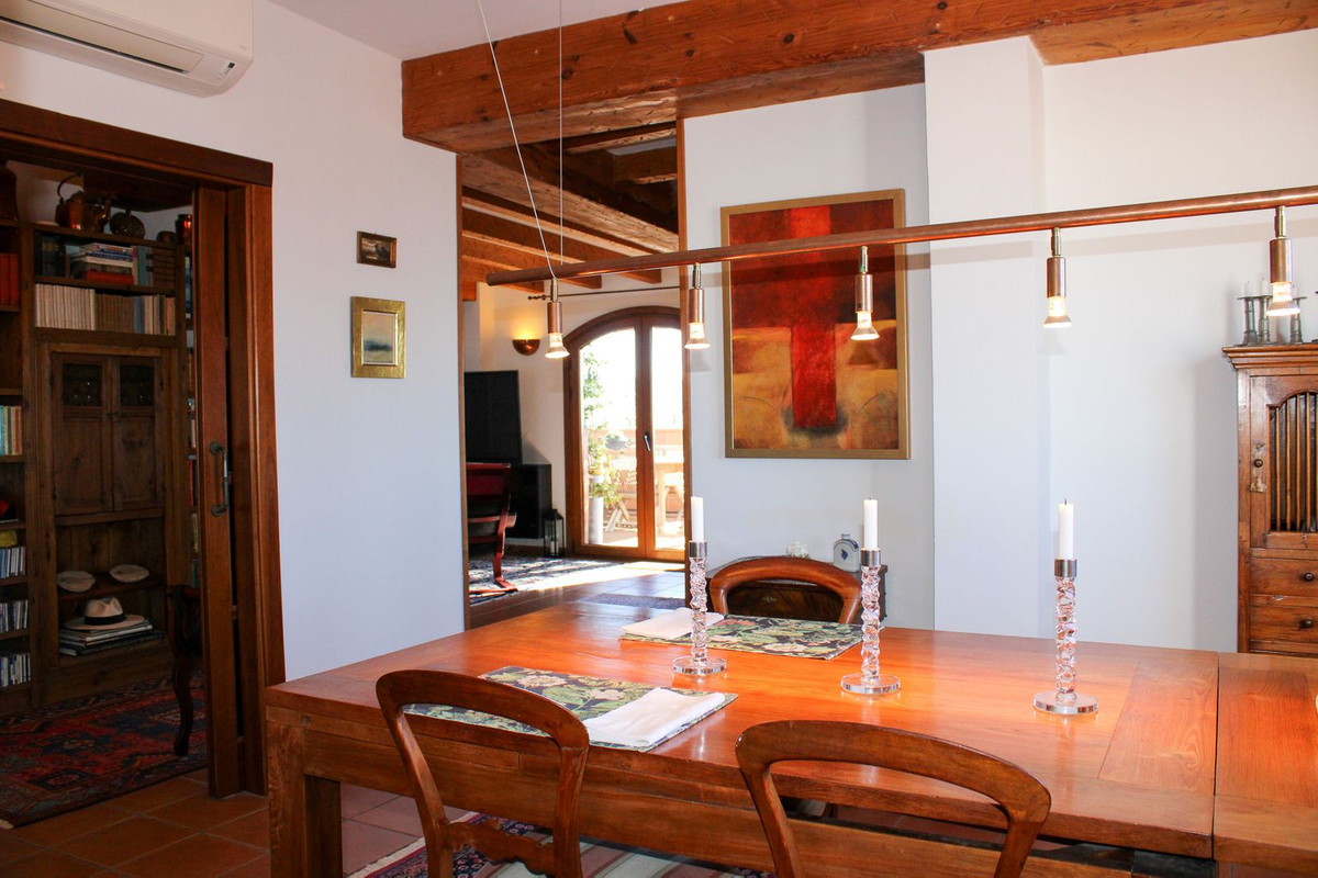 3 Bed Apartment for sale in Nerja Costa Del Sol East, Málaga, Spain