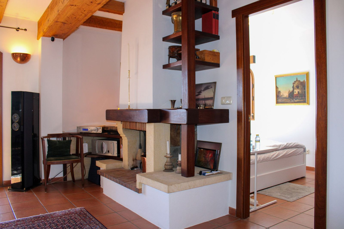 3 Bed Apartment for sale in Nerja Costa Del Sol East, Málaga, Spain