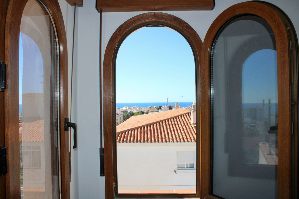 3 Bed Apartment for sale in Nerja Costa Del Sol East, Málaga, Spain
