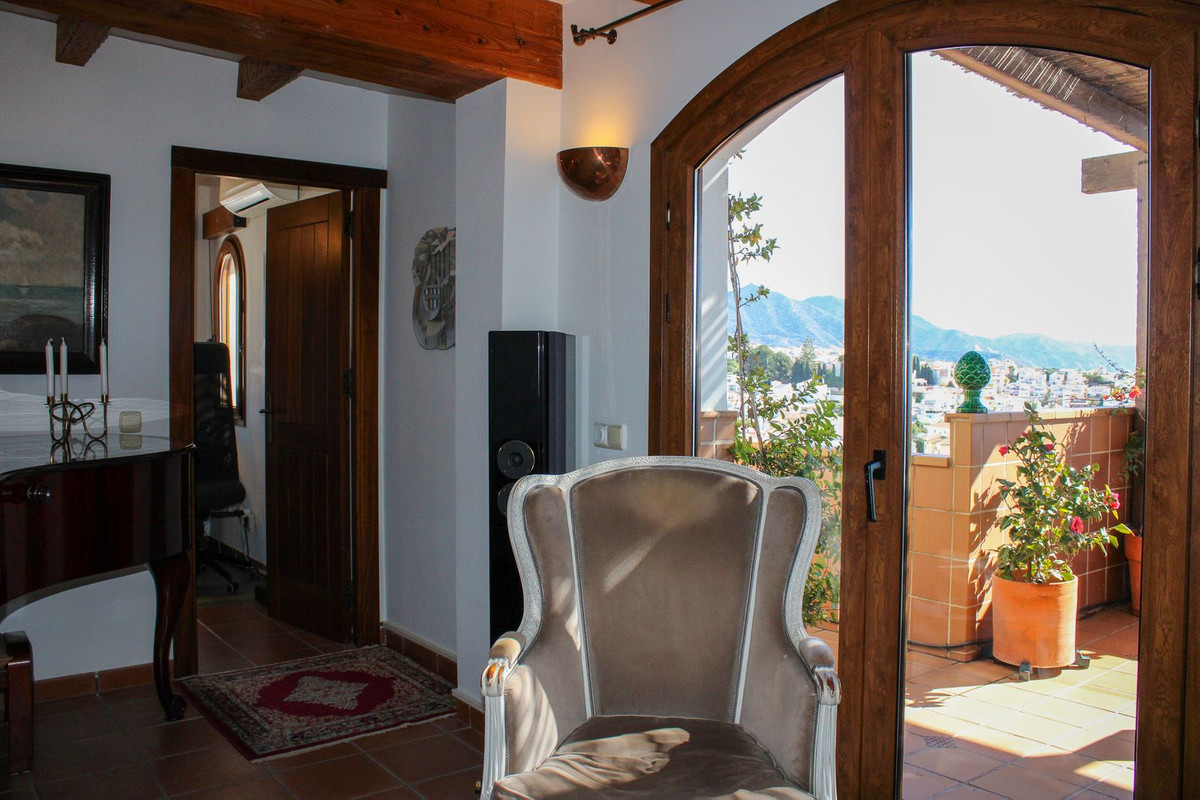 3 Bed Apartment for sale in Nerja Costa Del Sol East, Málaga, Spain