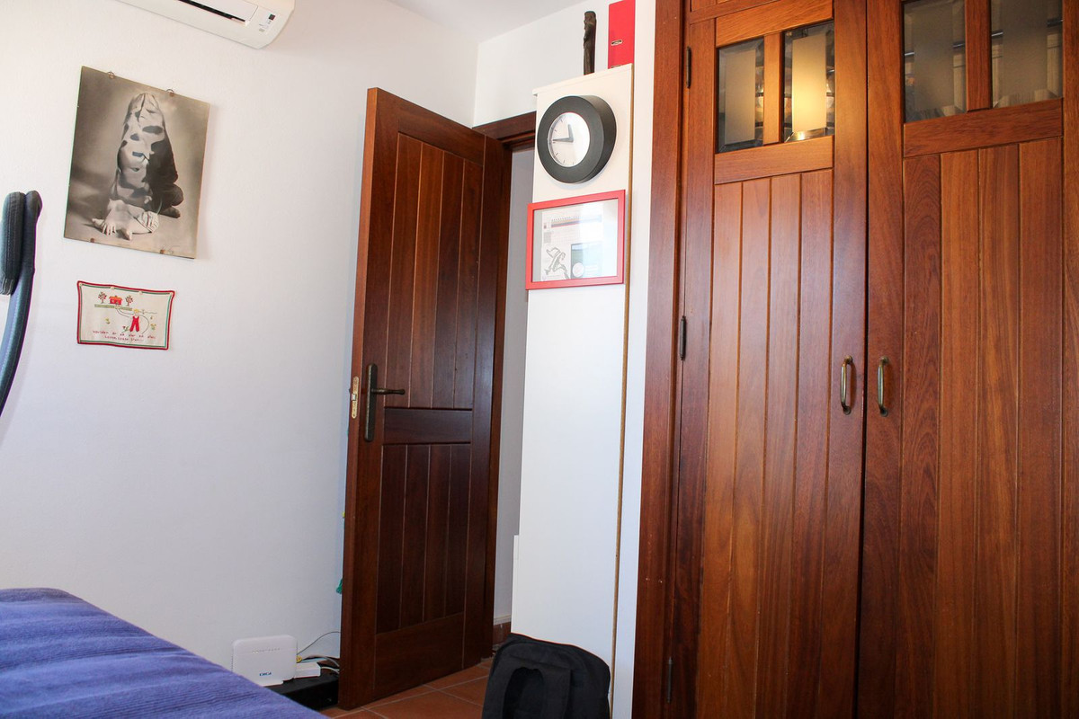 3 Bed Apartment for sale in Nerja Costa Del Sol East, Málaga, Spain