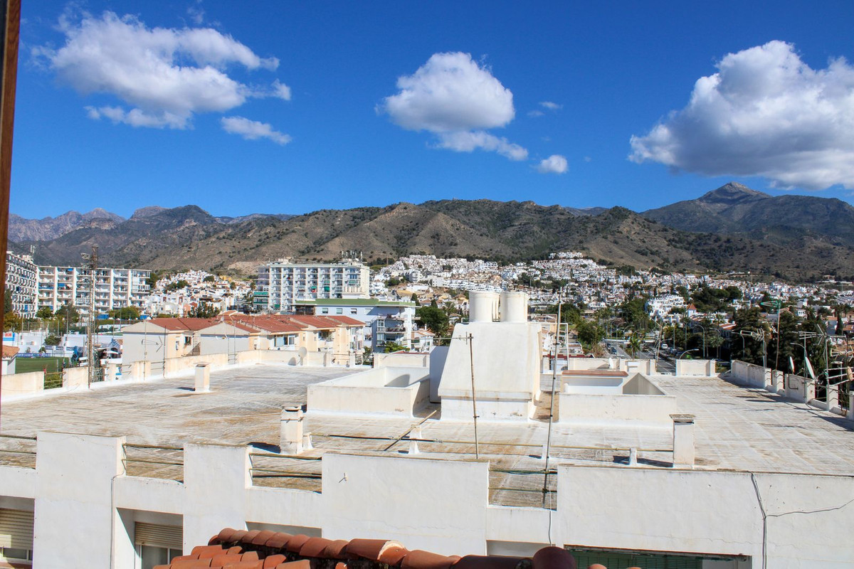 3 Bed Apartment for sale in Nerja Costa Del Sol East, Málaga, Spain