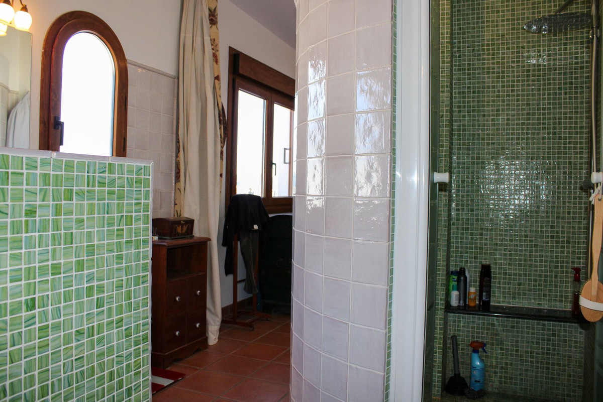 3 Bed Apartment for sale in Nerja Costa Del Sol East, Málaga, Spain