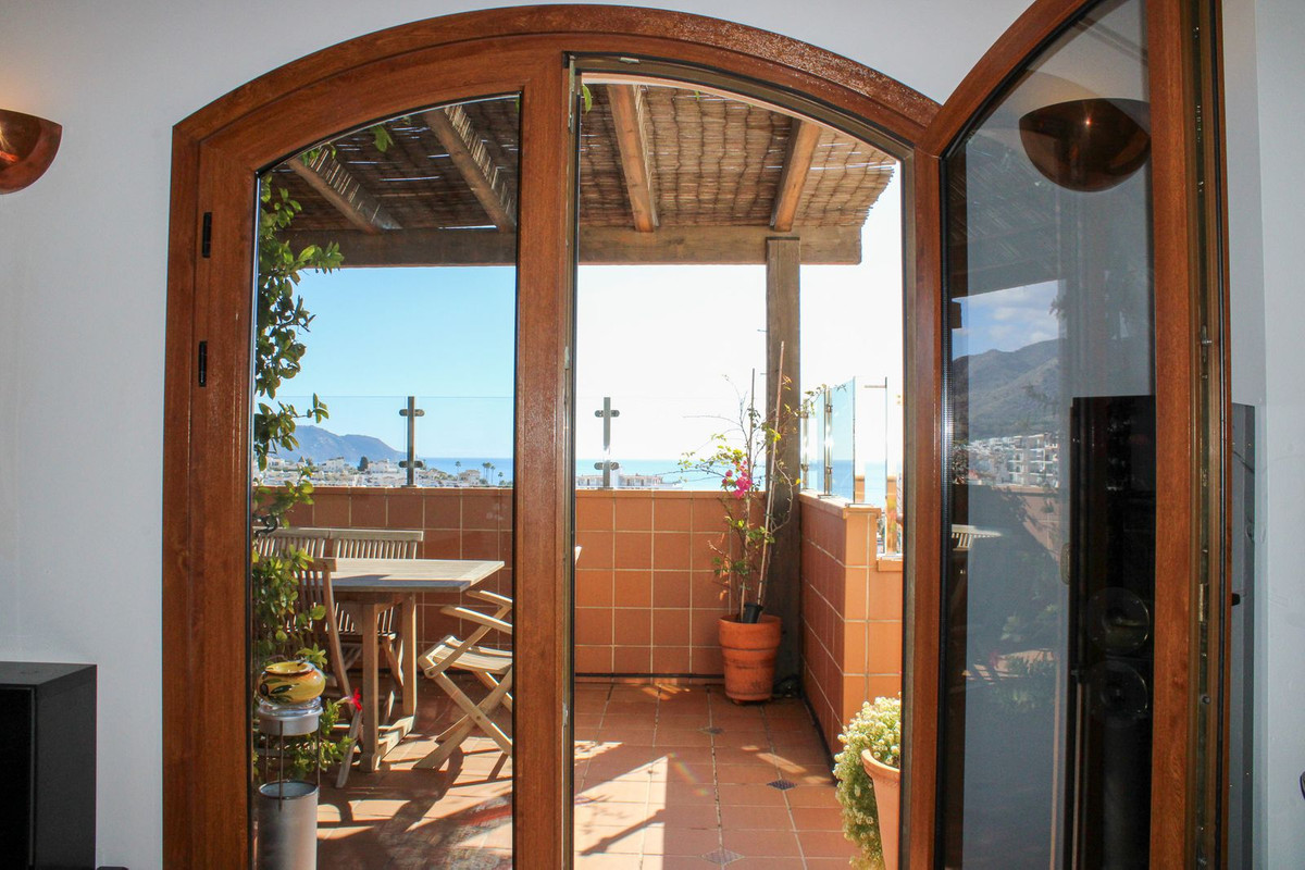 3 Bed Apartment for sale in Nerja Costa Del Sol East, Málaga, Spain