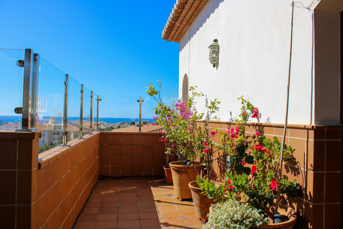 3 Bed Apartment for sale in Nerja Costa Del Sol East, Málaga, Spain
