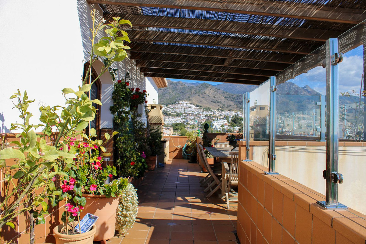 3 Bed Apartment for sale in Nerja Costa Del Sol East, Málaga, Spain