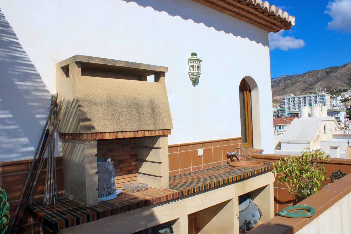 3 Bed Apartment for sale in Nerja Costa Del Sol East, Málaga, Spain