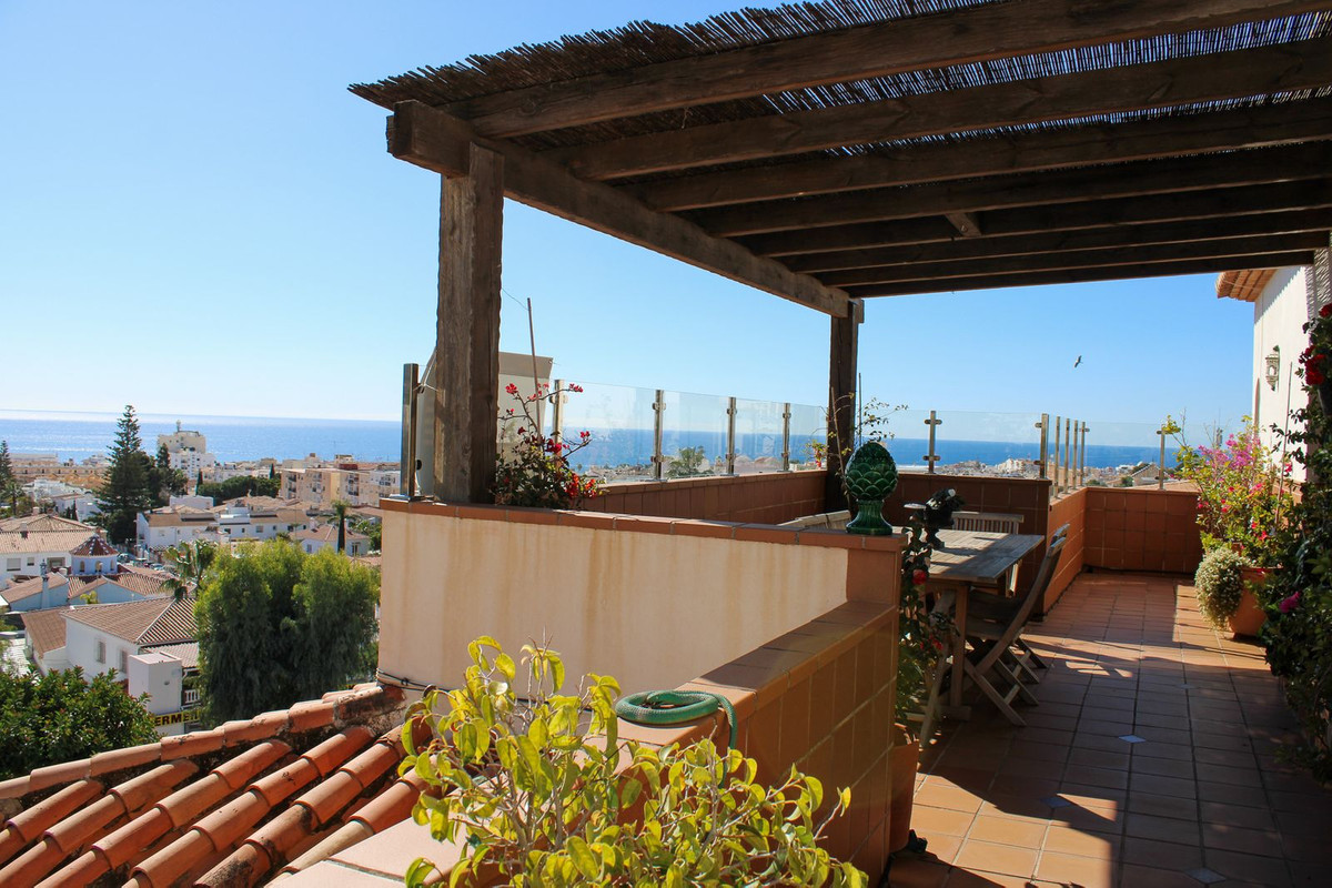 3 Bed Apartment for sale in Nerja Costa Del Sol East, Málaga, Spain