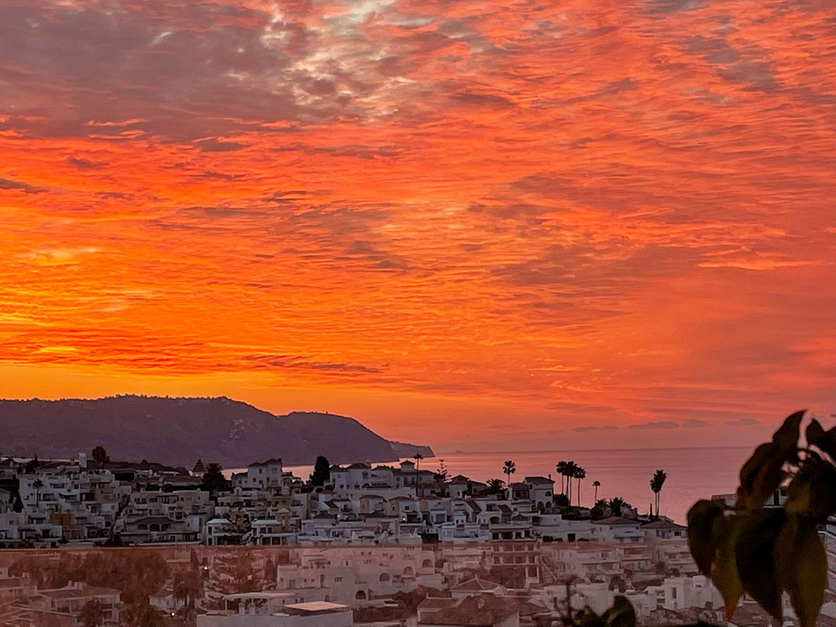 3 Bed Apartment for sale in Nerja Costa Del Sol East, Málaga, Spain